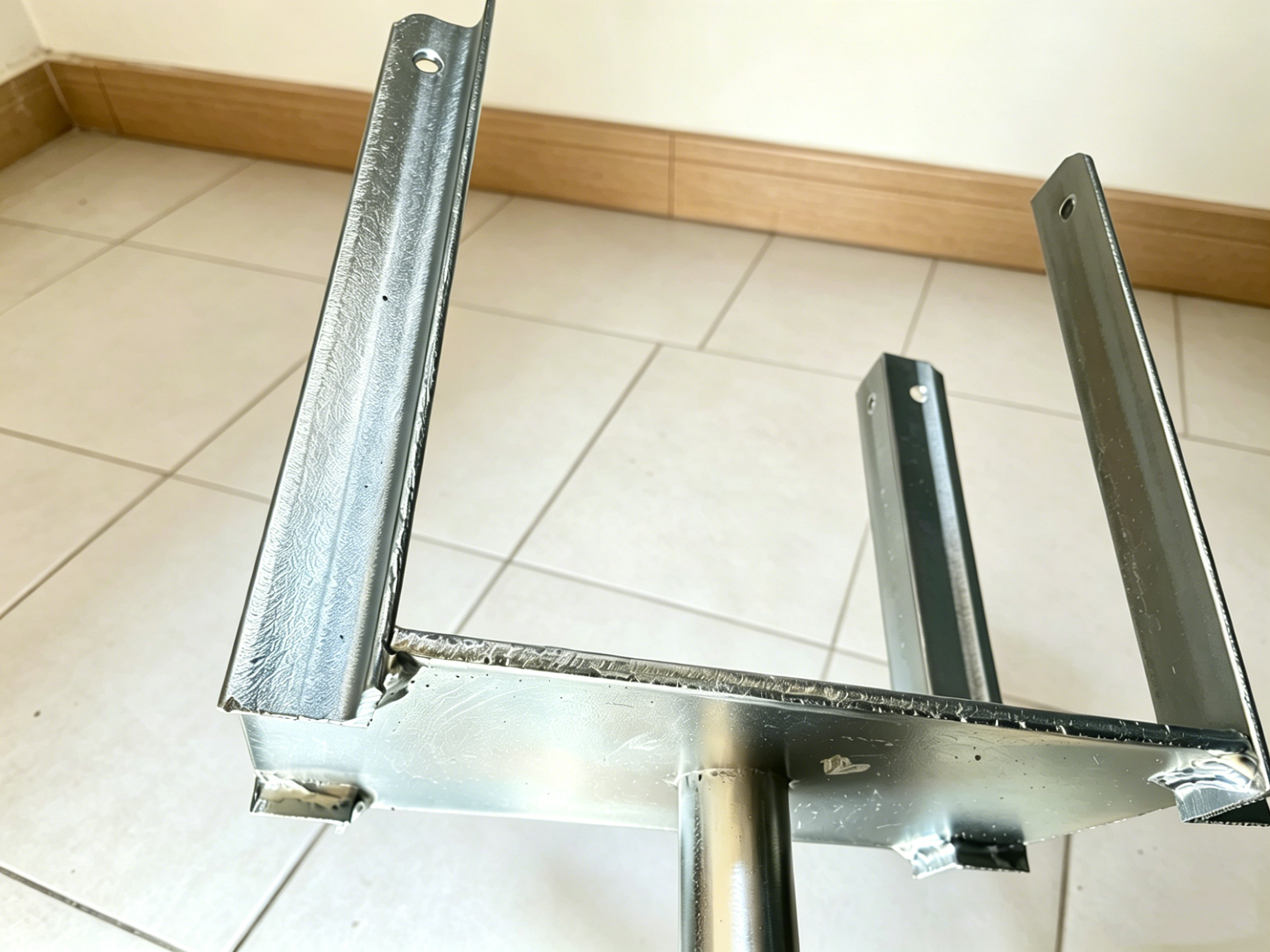 Non-parallel Welding to Fork-head