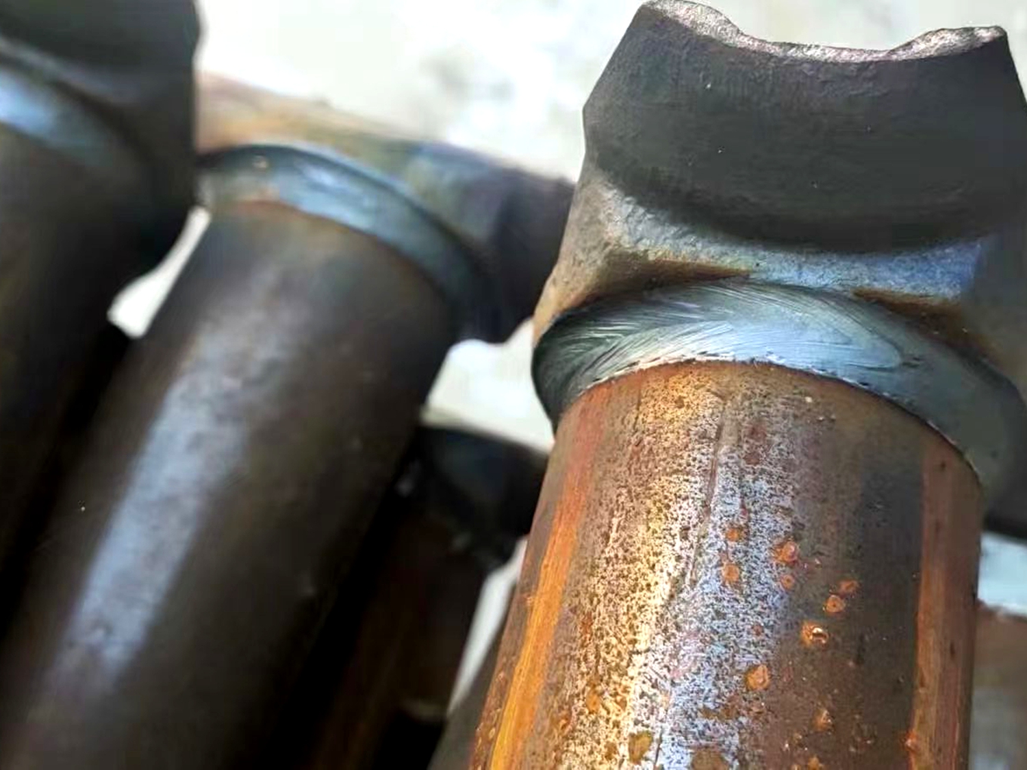 Adjustable steel props welding process