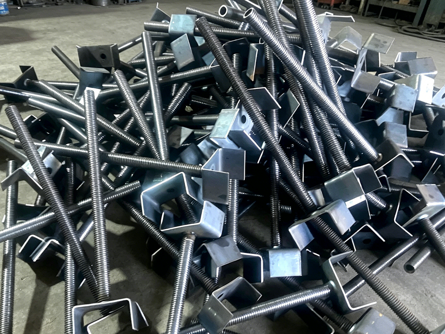Adjustable steel props factory inspection