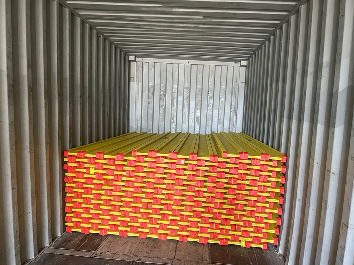 H20 timber beams pallet packing