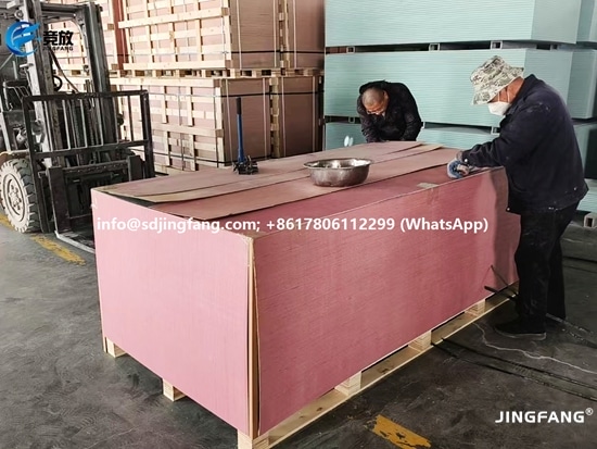 Plastic shuttering concrete